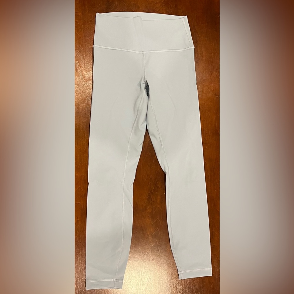 Lululemon Wunder Under luxtreme size 6 25” chambray tights